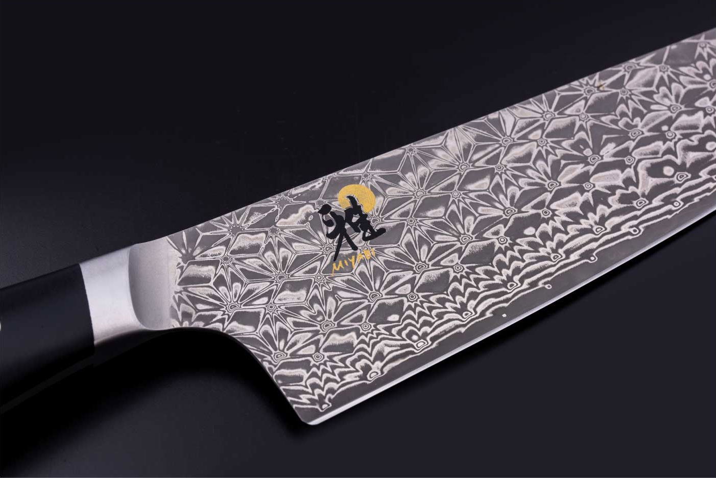 MIYABI 800DP 18 cm - nůž Santoku z nerezové oceli