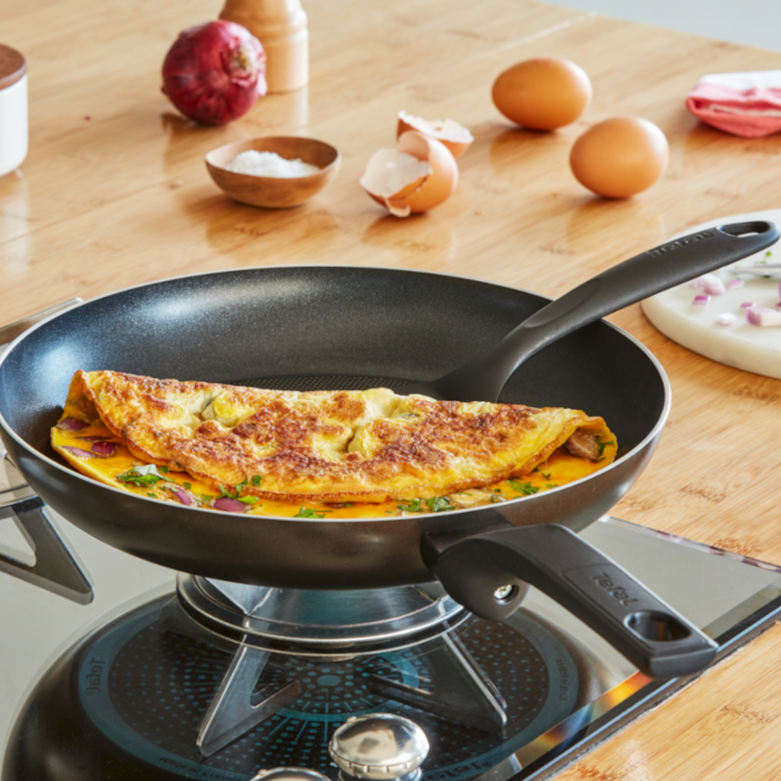 TEFAL Simply Clean 20 cm černá - nepřilnavá titanová pánev