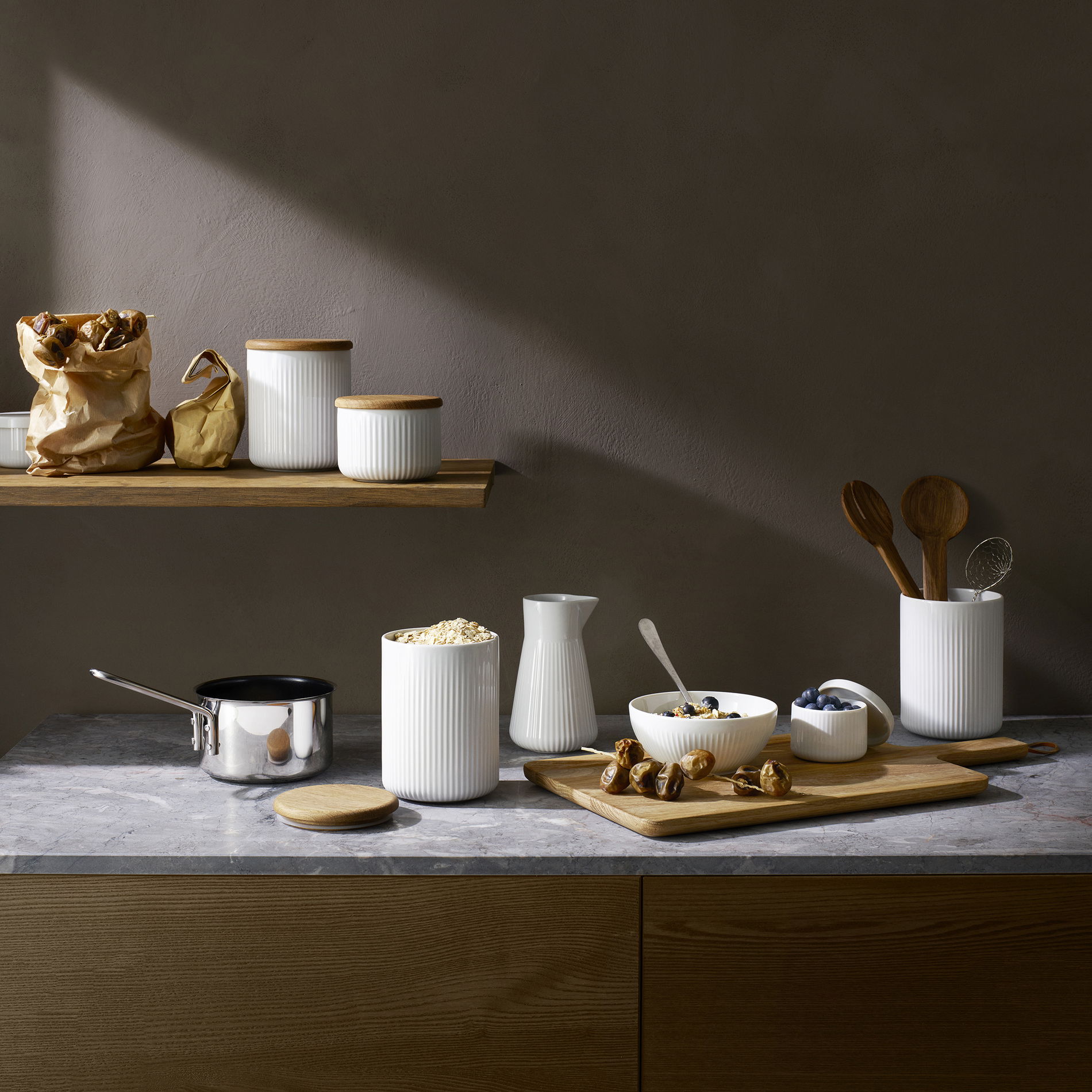 EVA TRIO Legio Nova 0,7 l - pojemnik na produkty sypkie porcelanowy z pokrywką