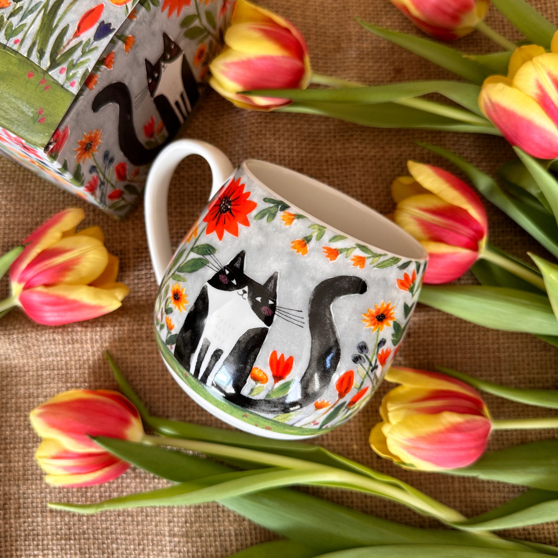 Porcelánový hrnček barel DUO ANIMALS MAČACÍ SVET LÚKA 430 ml