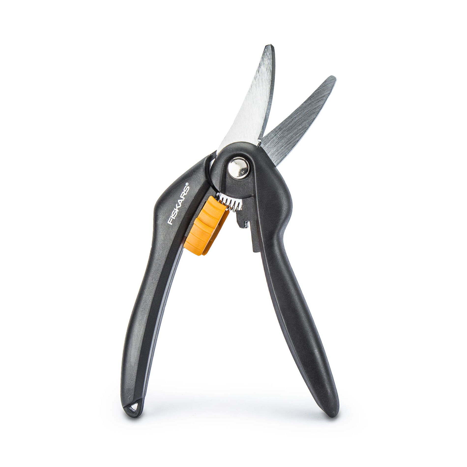 FISKARS SingleStep čierny - záhradný ručný oceľový rezacie nožnice