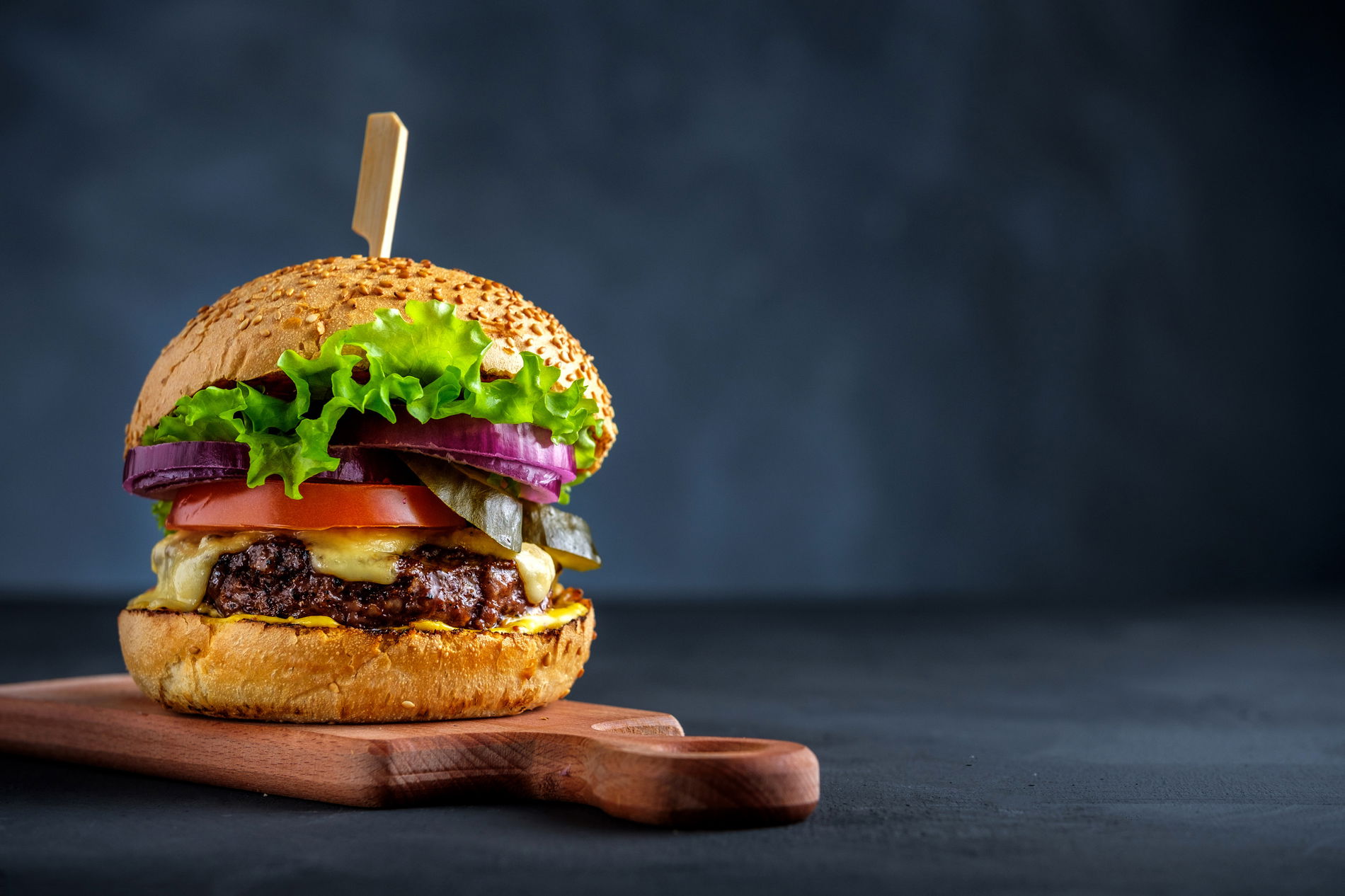 Lis na hamburgery hliníkový s tyčinkami a pergamenovým papírem na hranolky