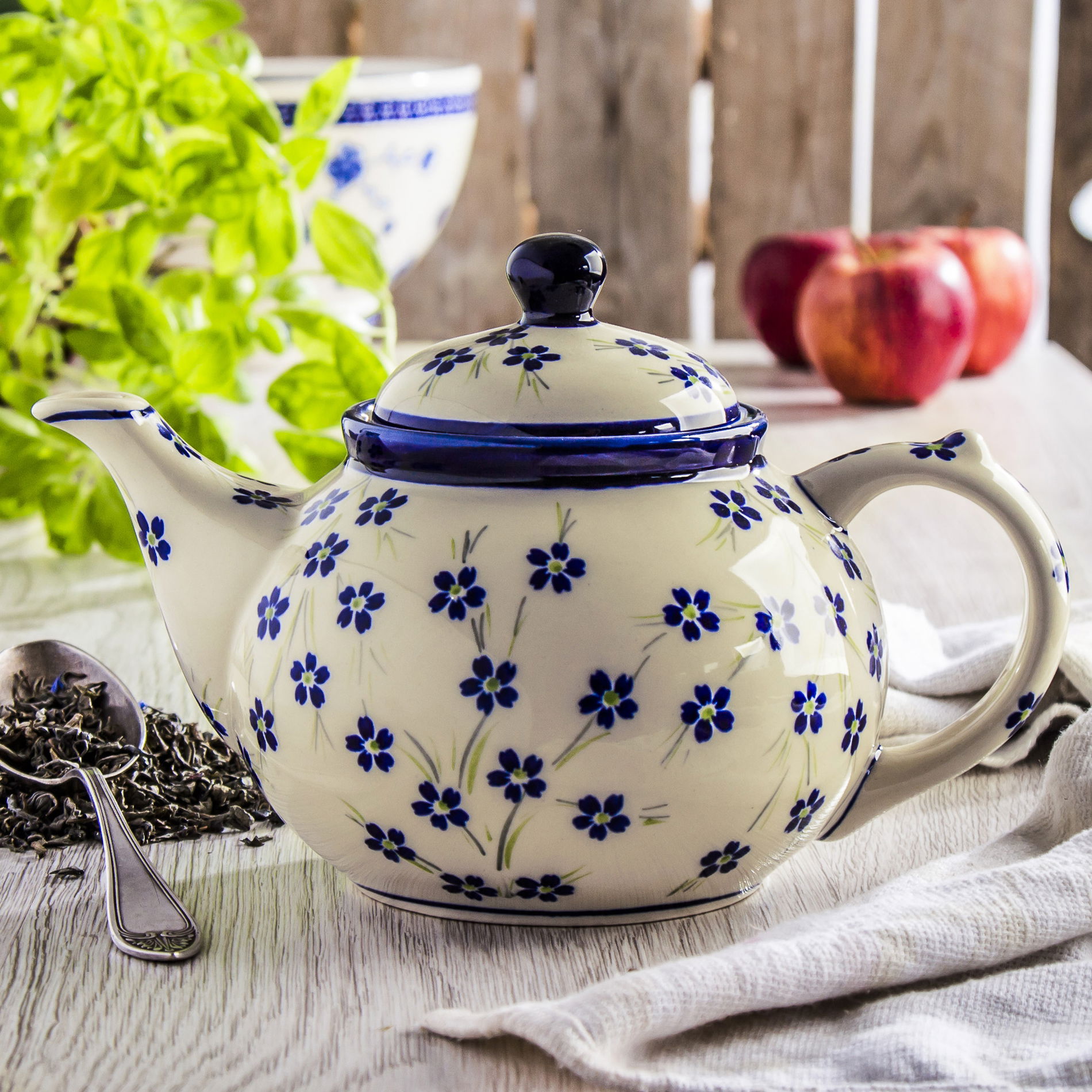 Konvička na čaj a kávu Bolesławiec keramika 1,3 l - dek. 1244A (druhý druh)