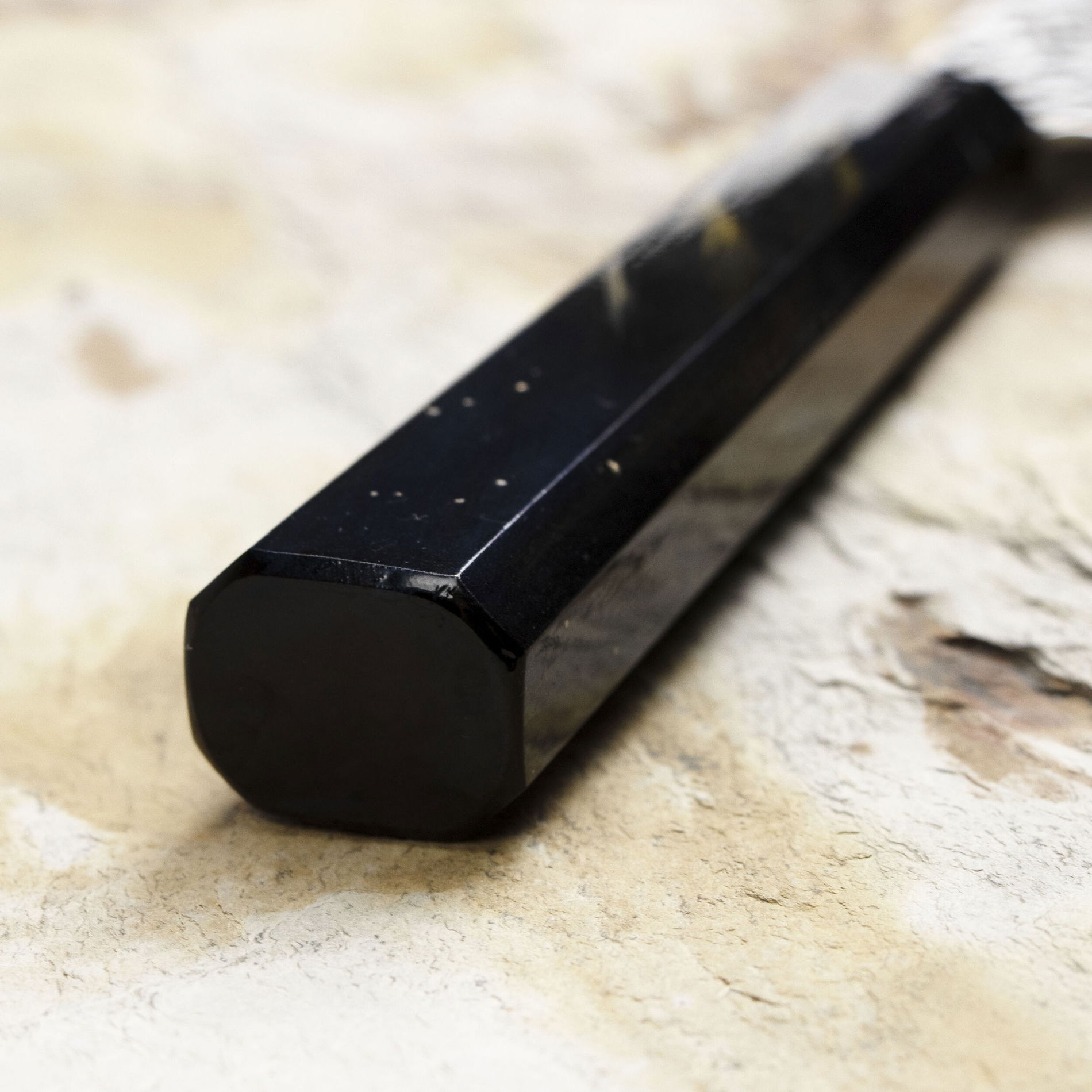 SAKAI TAKAYUKI Urushi Saiu 21 cm - japonský kuchařský nůž z damascénské oceli