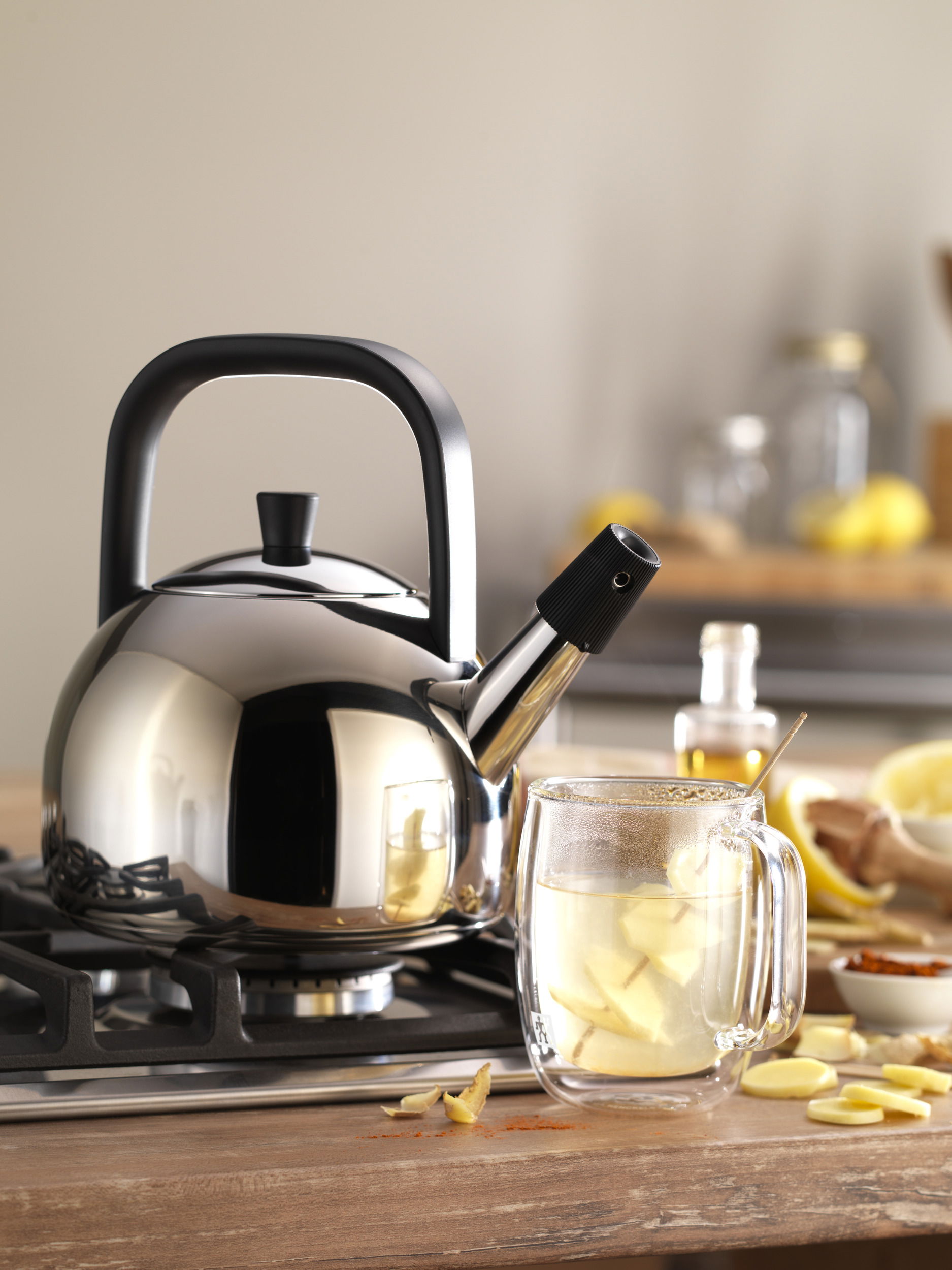 ZWILLING Plus 1,6 l - nerezová konvice na vaření vody s píšťalkou