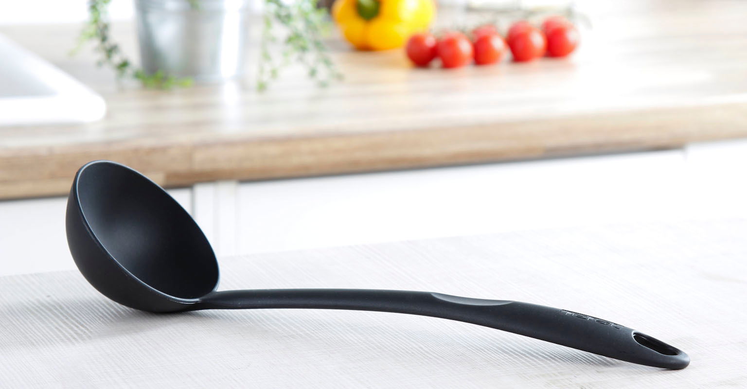 TEFAL Bienvenue 2744312 czarna - chochla / łyżka wazowa plastikowa