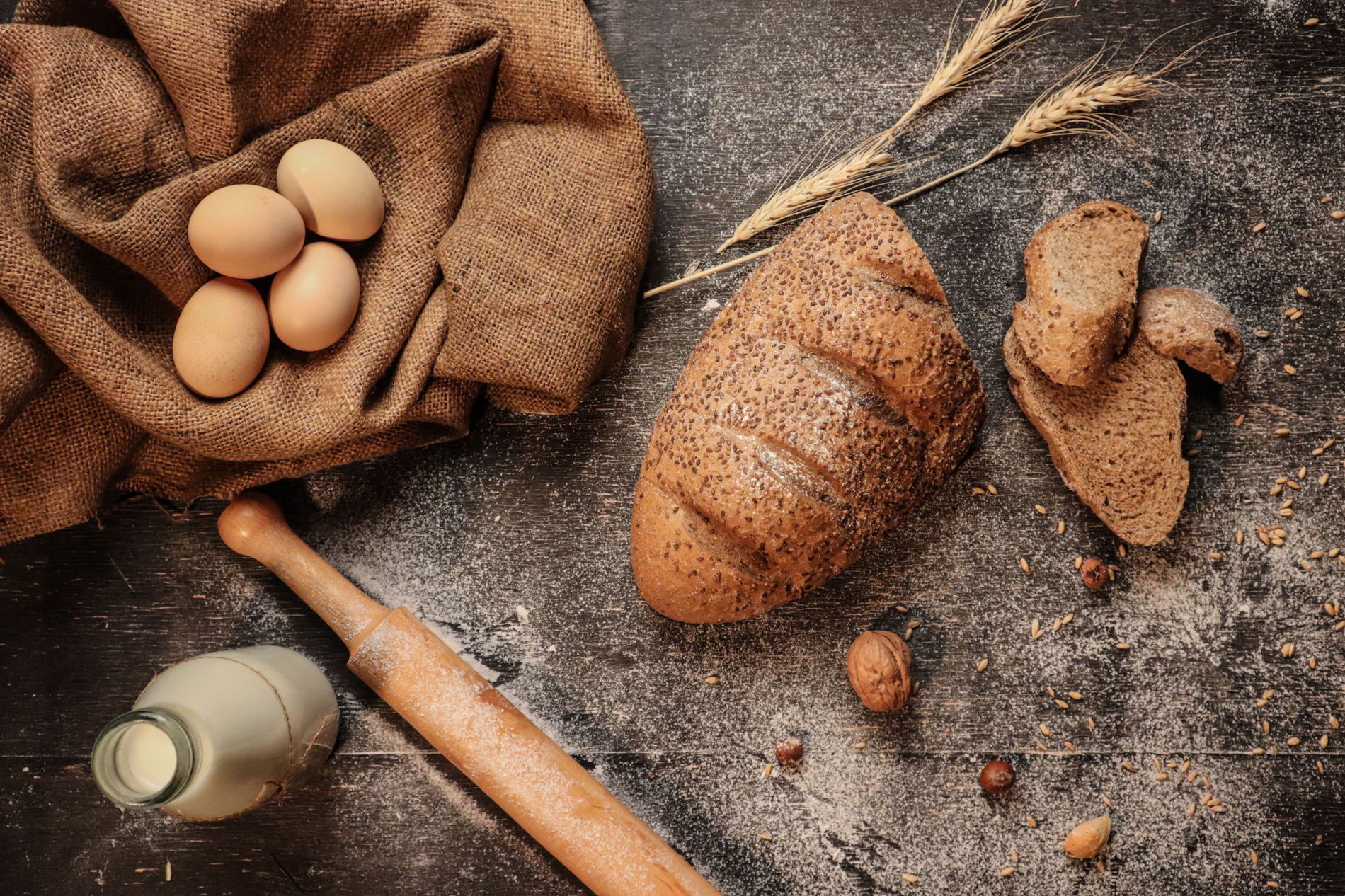 Beżowy worek na pieczywo BREAD