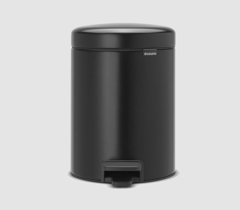 BRABANTIA Newicon 5 l czarny - kosz łazienkowy ze stali nierdzewnej z pedałem BRABANTIA Newicon 5 l czarny - kosz łazienkowy ze stali nierdzewnej z pedałem