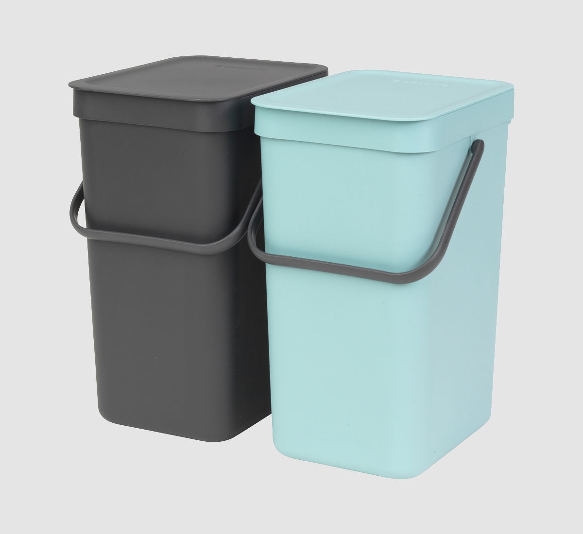 BRABANTIA Sort&Go 2 x 12 l miętowo szare - Kosze do segregacji śmieci plastikowe BRABANTIA Sort&Go 2 x 12 l miętowo szare - Kosze do segregacji śmieci plastikowe