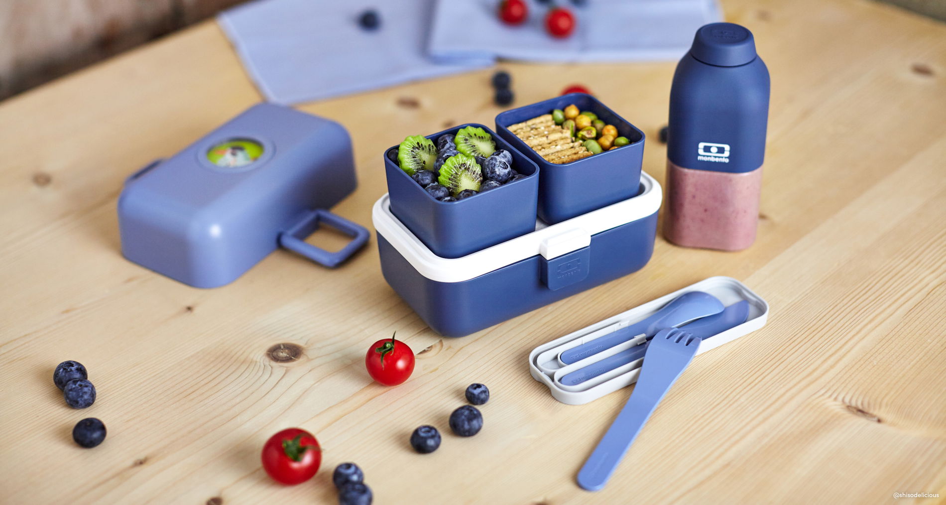 Pocket Color Blue Infinity 4 szt. niebieski - komplet sztućców podróżnych na 1 osobę marki Monbento