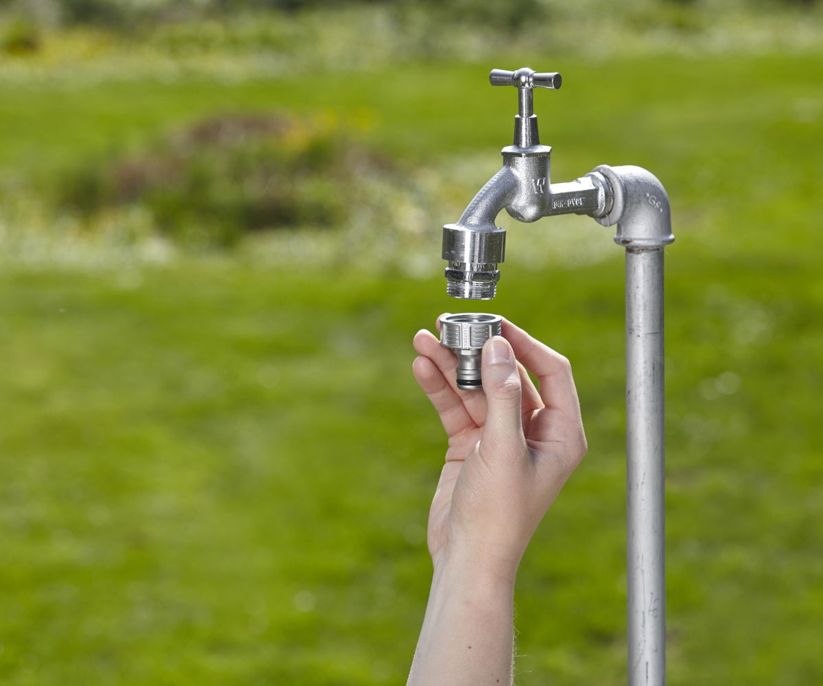 Original System Tap Connection 21 mm G 1/2 - przyłącze kranowe metalowe marki Gardena