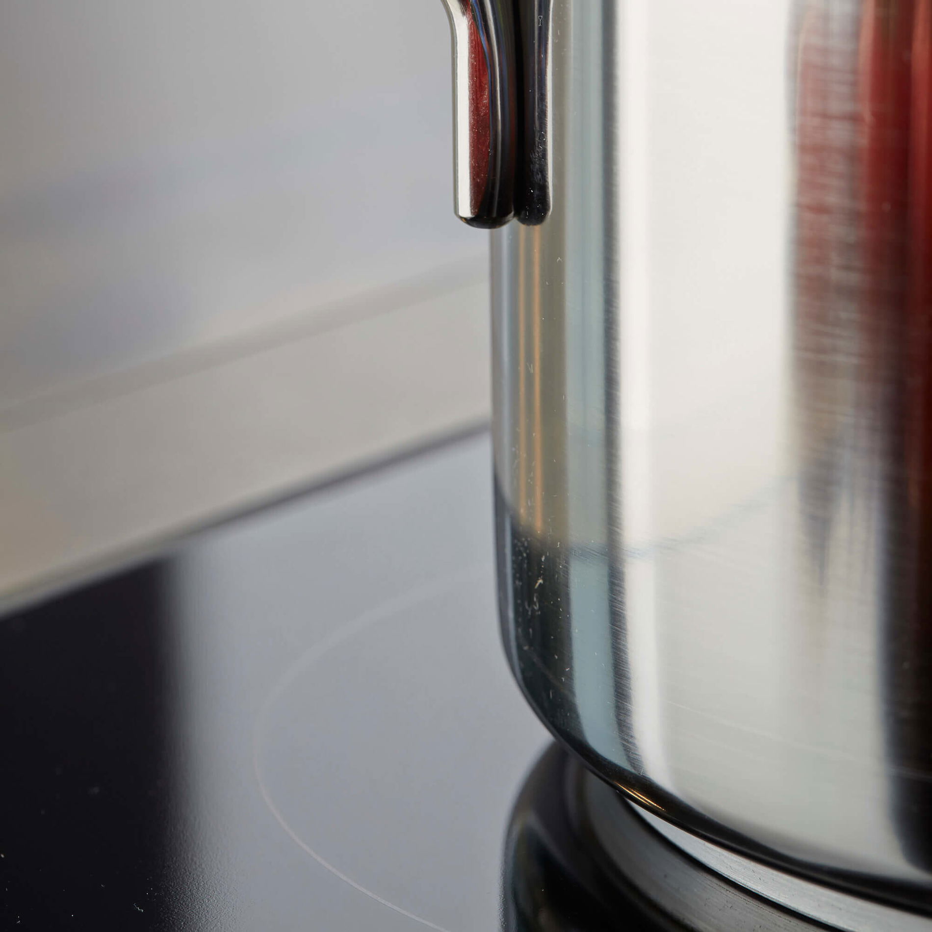 7-warstwowe dno InductoSeal w technologii TriplInduc® 7-warstwowe dno InductoSeal w technologii TriplInduc®